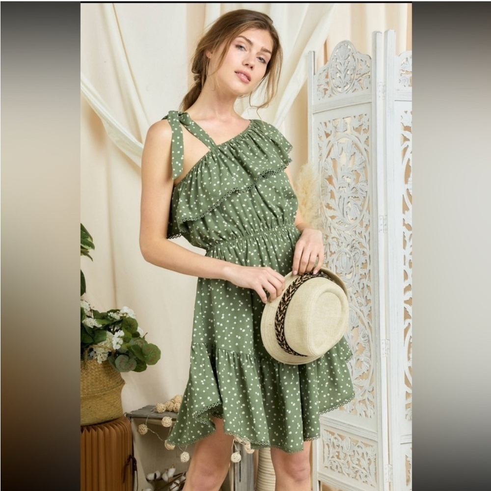 Davi Dana polka dot green one shoulder sleeveless mini dress with lace trim